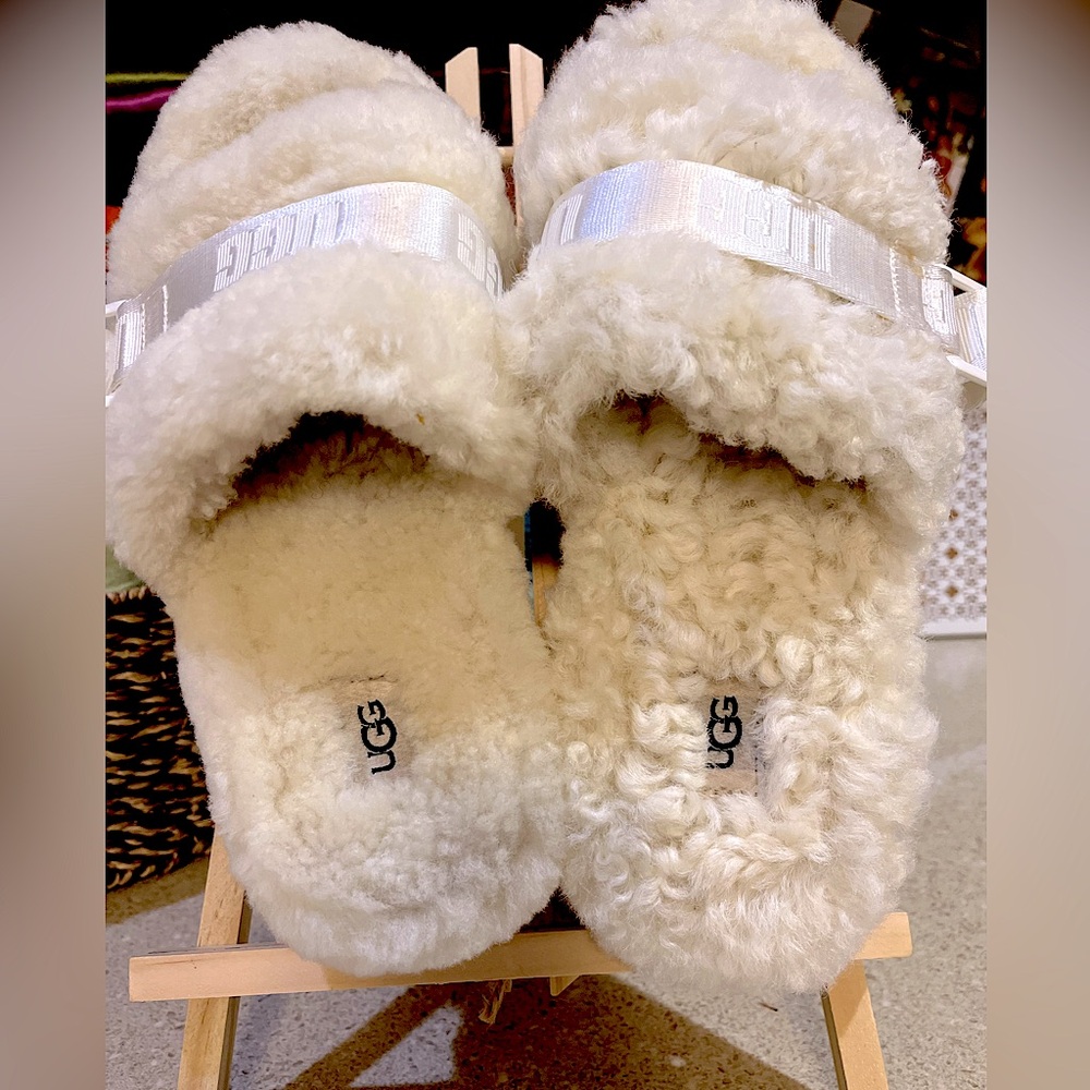 UGG Cream Fluffy Slippers